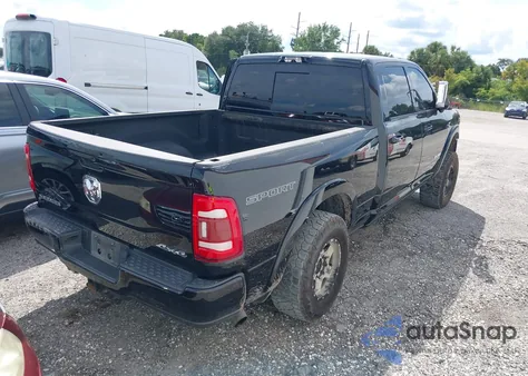 2021 Ram 2500 Laramie 4X4 6'4 Box из США, поврежденный, VIN 3C6UR5FL6MG660395